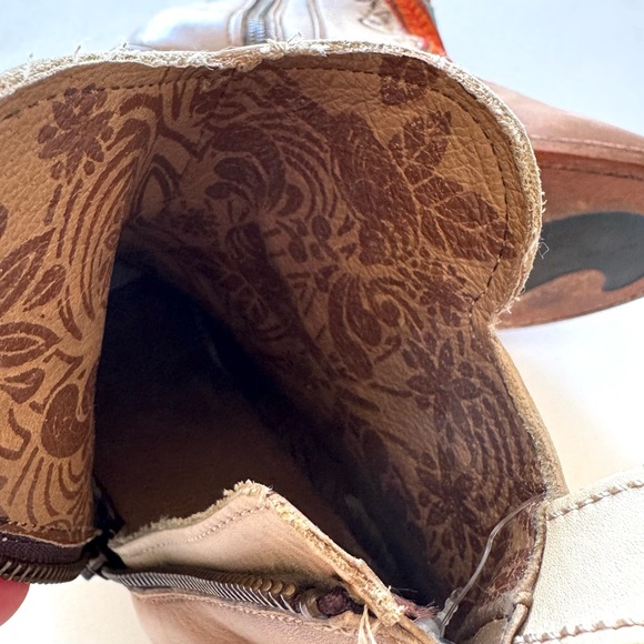 Corral Natural Tan Floral Embroidered Leather Ankle Boots Western Cowboy 6.5 - Picture 9 of 15